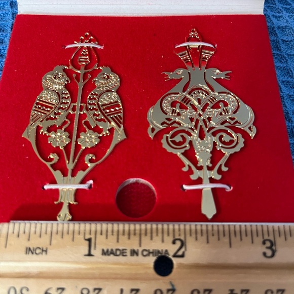 Collectable Metropolitan Museum of Art Bird Ornaments (2 in set) - Picture 4 of 5